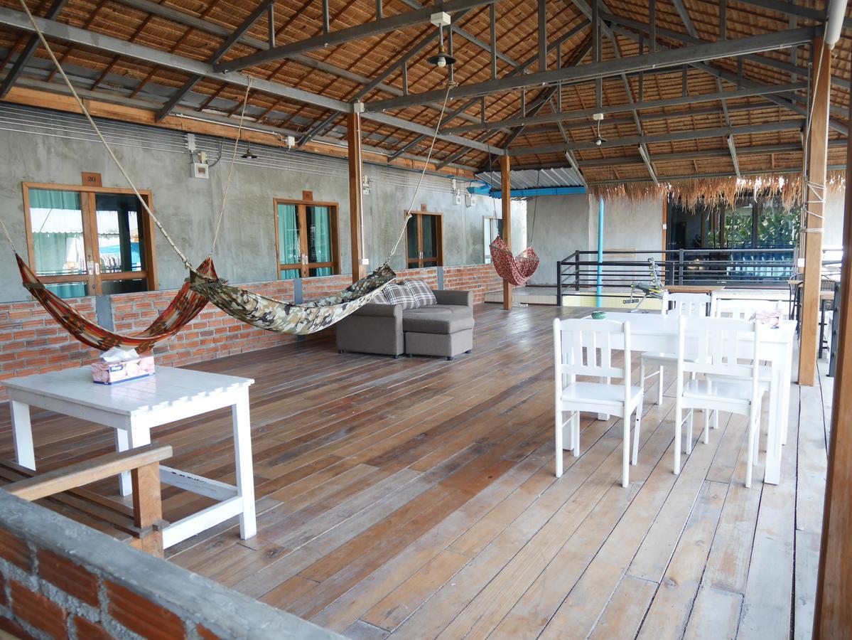 The Noi Guest House & Restaurant Koh Lipe Exterior photo